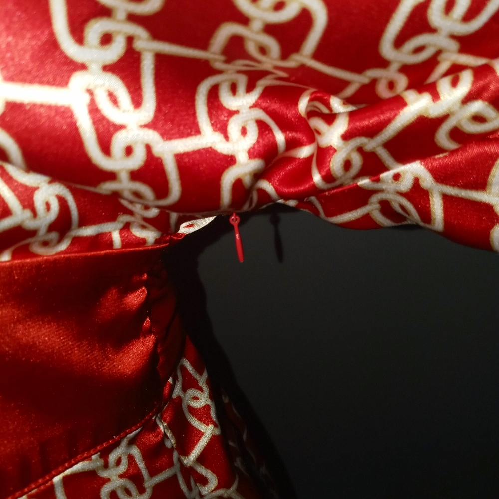 Woman's Top - Picture 5 of 6